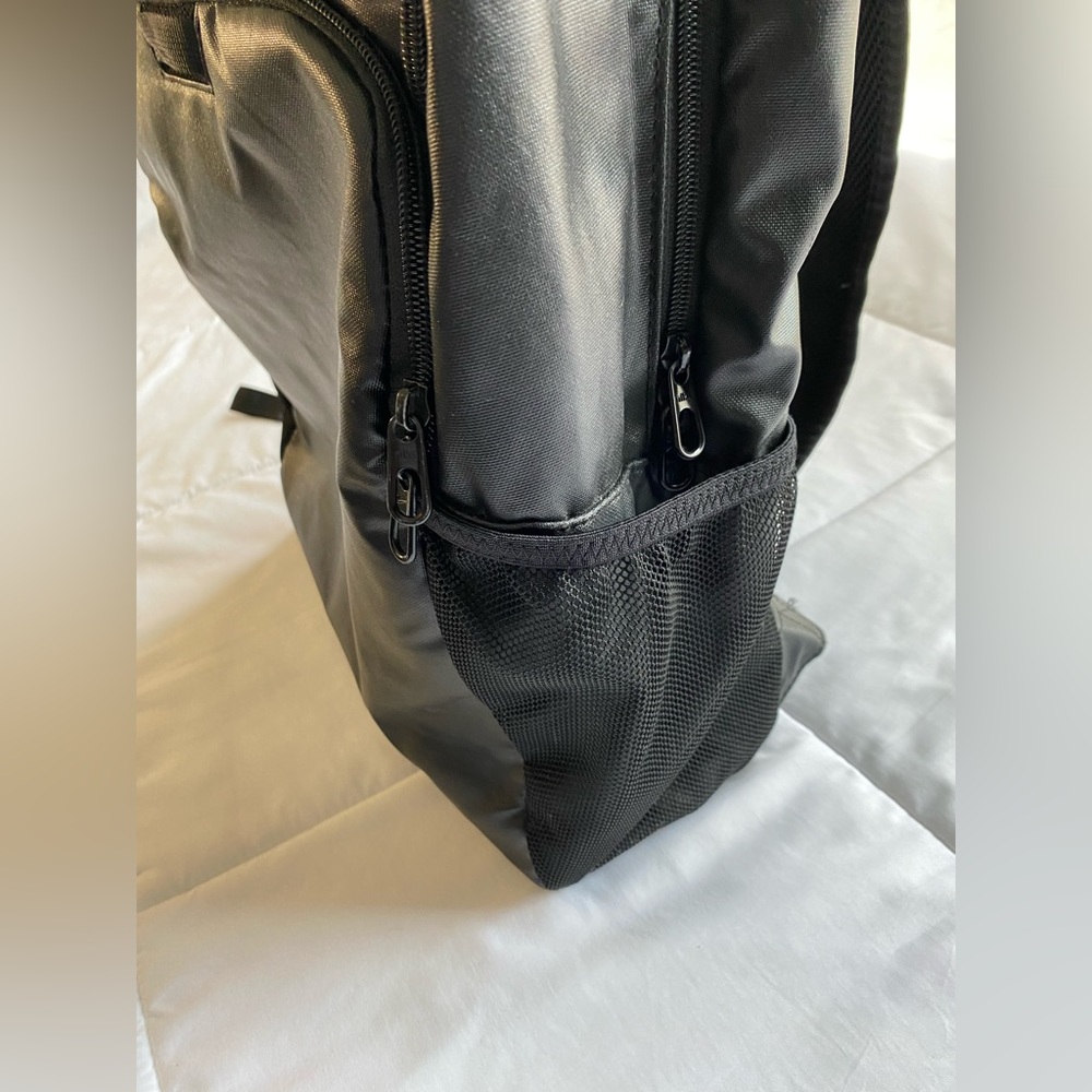 Nike Backpack - Picture 6 of 6
